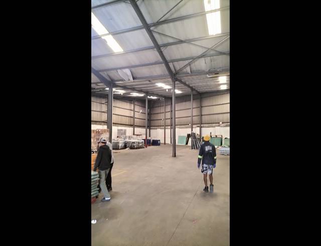 2,294M² WAREHOUSE TO LET IN SPRINGFIELD